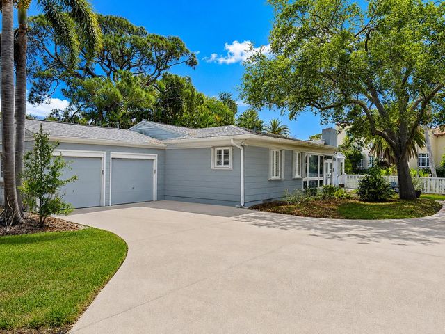 220 LYNDHURST STREET, Dunedin, FL 34698