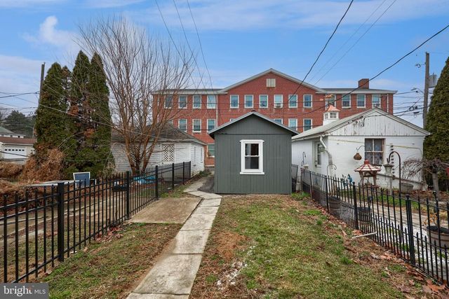 130 PARK AVE, Ephrata, PA 17522