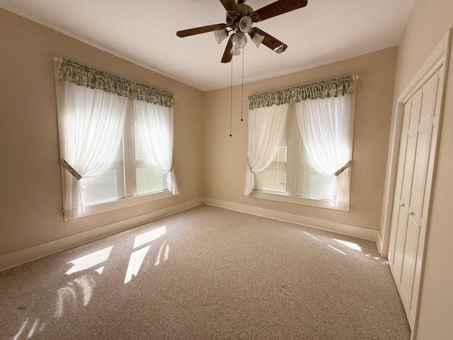 405 S 10th Street, Crockett, TX 75835