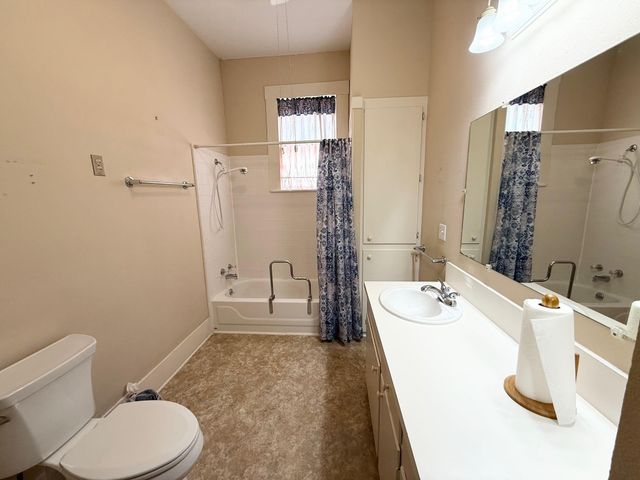 405 S 10th Street, Crockett, TX 75835