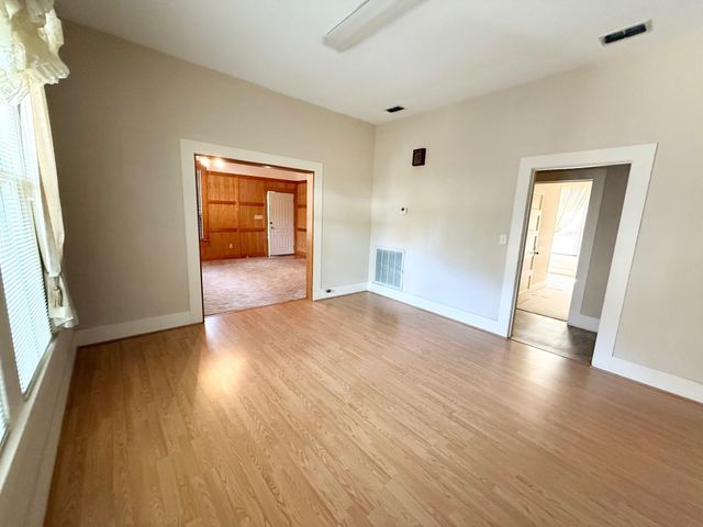 405 S 10th Street, Crockett, TX 75835