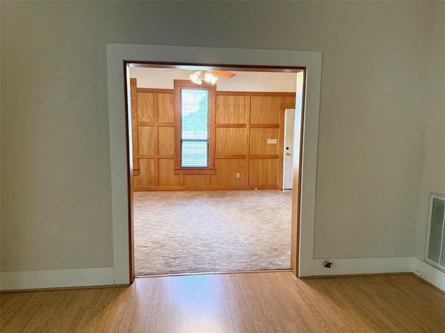 405 S 10th Street, Crockett, TX 75835