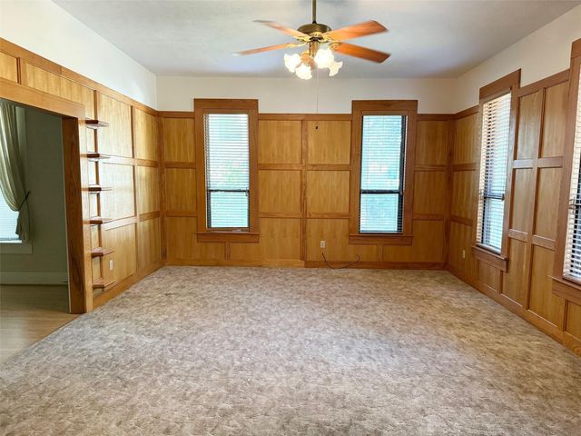 405 S 10th Street, Crockett, TX 75835
