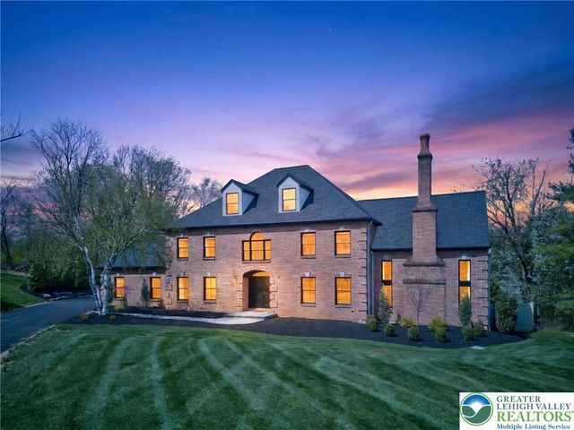 2240 GREENWOOD Road, Salisbury Twp, PA 18103