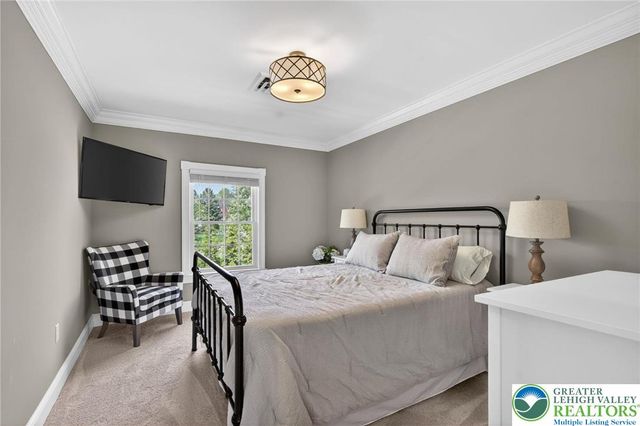2240 GREENWOOD Road, Salisbury Twp, PA 18103