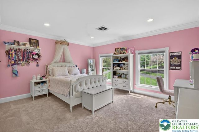 2240 GREENWOOD Road, Salisbury Twp, PA 18103