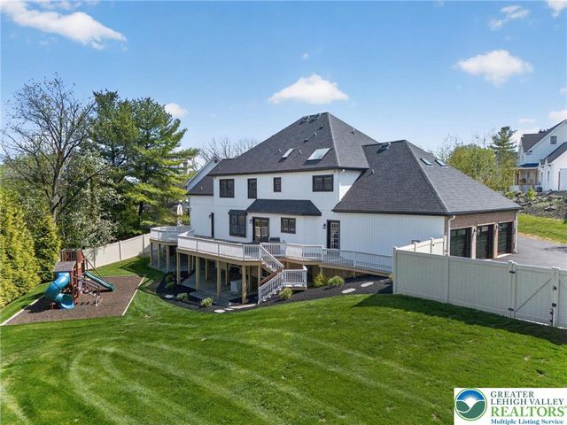 2240 GREENWOOD Road, Salisbury Twp, PA 18103