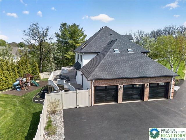 2240 GREENWOOD Road, Salisbury Twp, PA 18103
