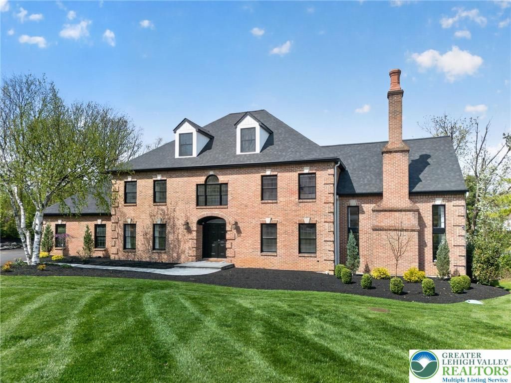 2240 GREENWOOD Road, Salisbury Twp, PA 18103