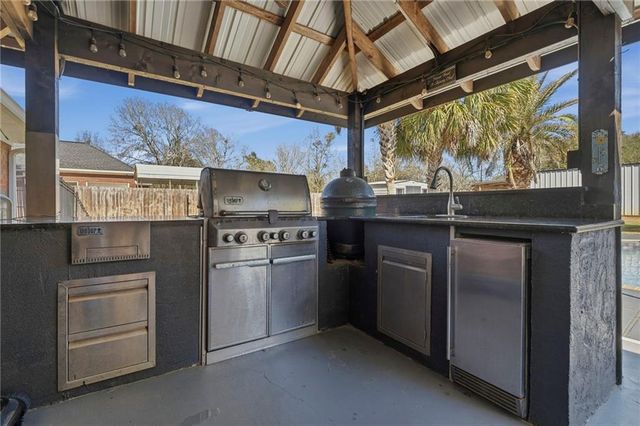 11991 Lee Bishop Road, Irvington, AL 36544