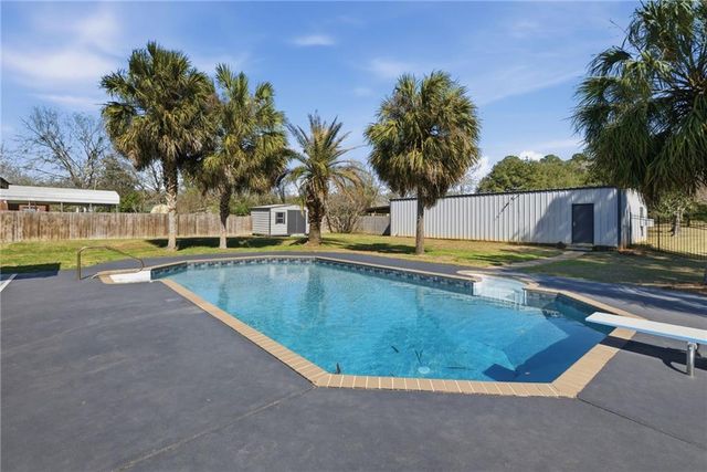 11991 Lee Bishop Road, Irvington, AL 36544