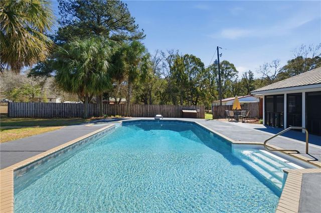 11991 Lee Bishop Road, Irvington, AL 36544