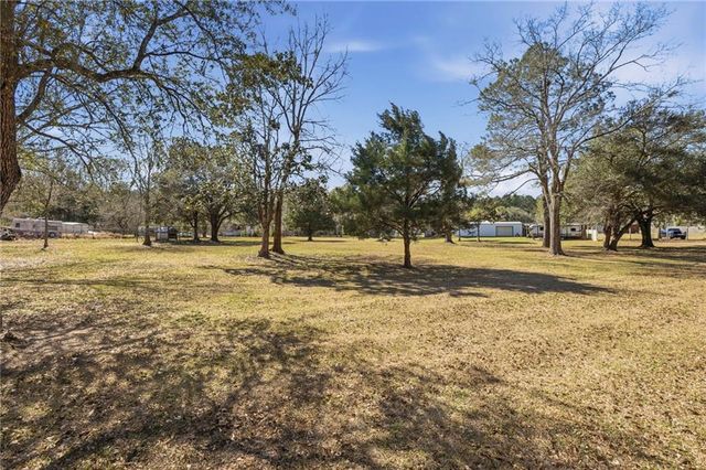 11991 Lee Bishop Road, Irvington, AL 36544