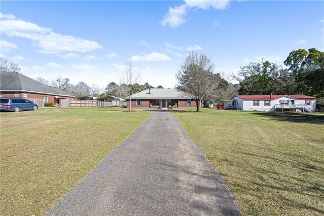 11991 Lee Bishop Road, Irvington, AL 36544