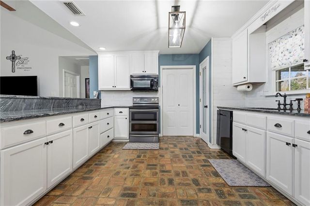 11991 Lee Bishop Road, Irvington, AL 36544