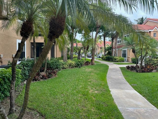 15560 SW 104th Ter 614, Miami, FL 33196