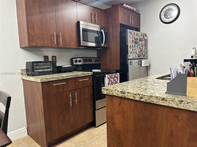 15560 SW 104th Ter 614, Miami, FL 33196