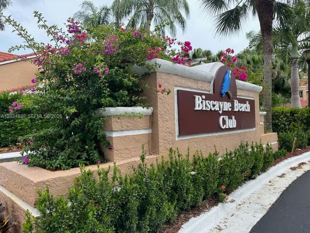 15560 SW 104th Ter 614, Miami, FL 33196