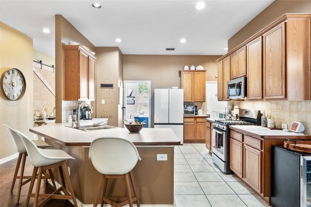 1311 Fleetwood Cove Drive, Grand Prairie, TX 75052