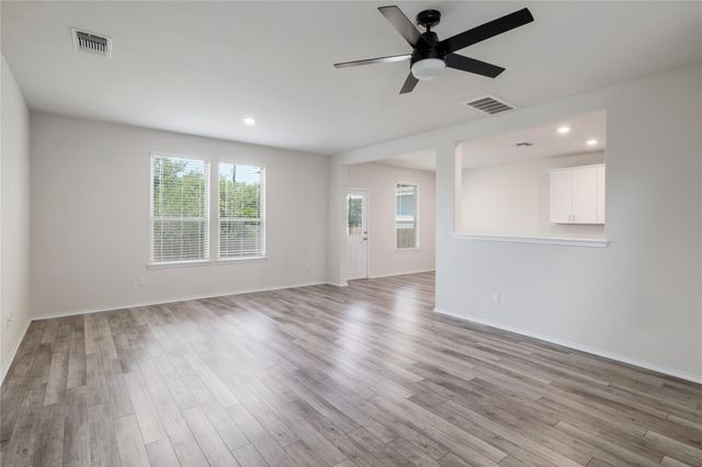 46 Snowy Plover LN, Leander, TX 78641
