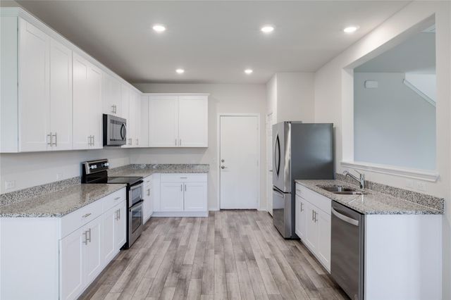46 Snowy Plover LN, Leander, TX 78641