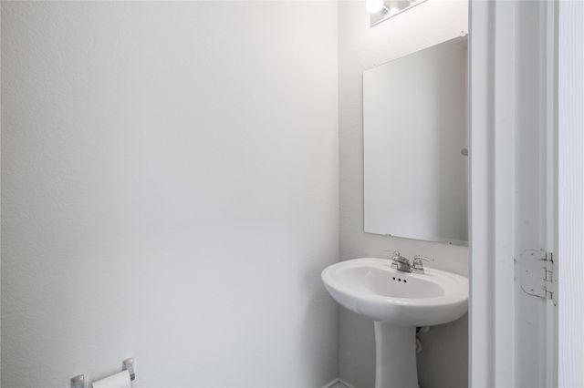 46 Snowy Plover LN, Leander, TX 78641