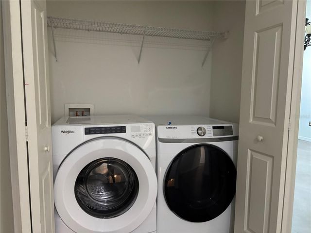 3429 PARKRIDGE CIRCLE 19-103, Sarasota, FL 34243