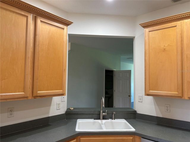 3429 PARKRIDGE CIRCLE 19-103, Sarasota, FL 34243