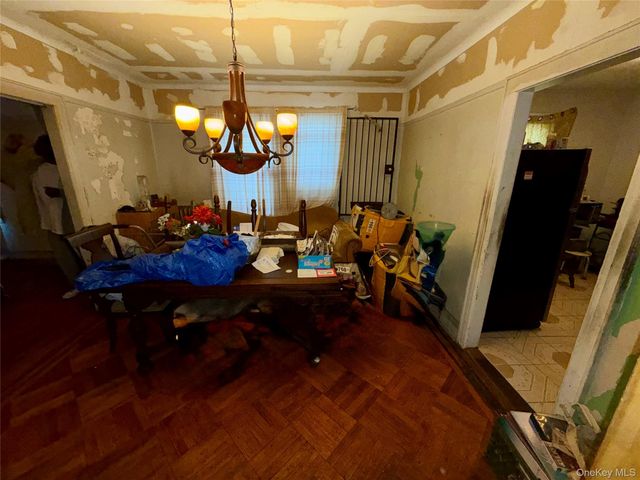 9922 193rd Street, Hollis, NY 11423