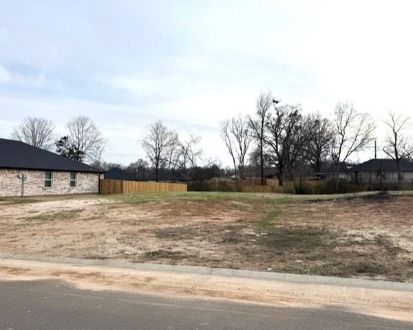 104 Arledge Street, Mt Pleasant, TX 75455