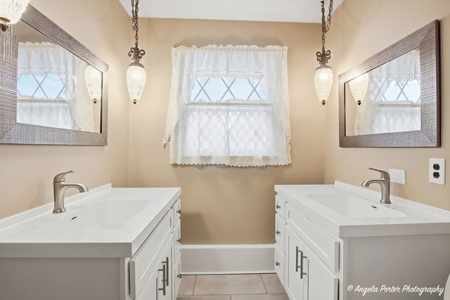 515 Country Club Drive, Mchenry, IL 60050