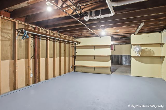 515 Country Club Drive, Mchenry, IL 60050