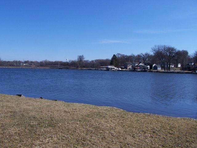 515 Country Club Drive, Mchenry, IL 60050