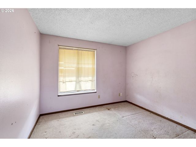 1785 Sw BATTAGLIA Ave, Gresham, OR 97080