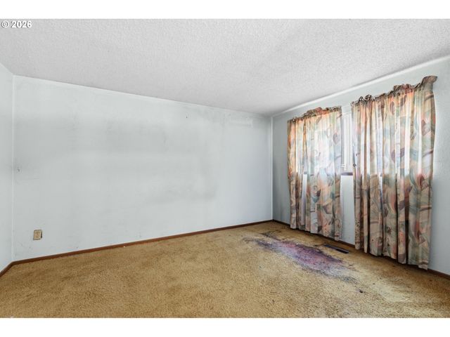 1785 Sw BATTAGLIA Ave, Gresham, OR 97080