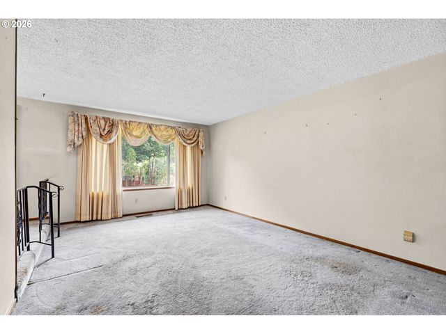 1785 Sw BATTAGLIA Ave, Gresham, OR 97080