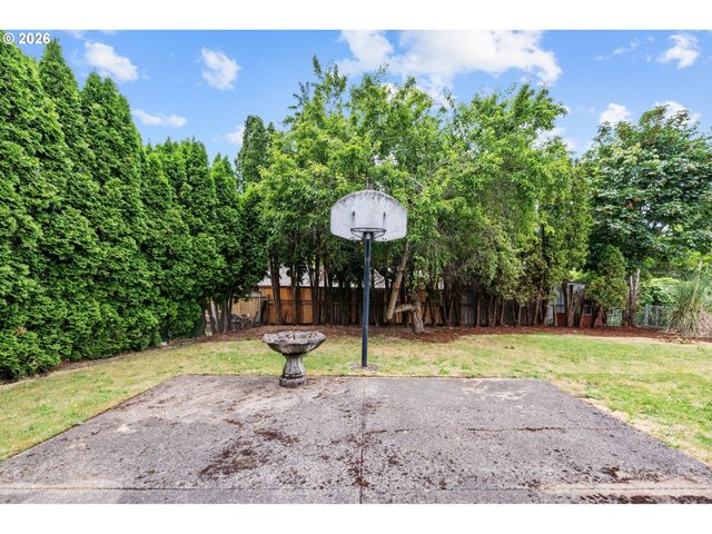 1785 Sw BATTAGLIA Ave, Gresham, OR 97080