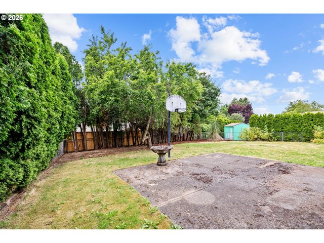 1785 Sw BATTAGLIA Ave, Gresham, OR 97080