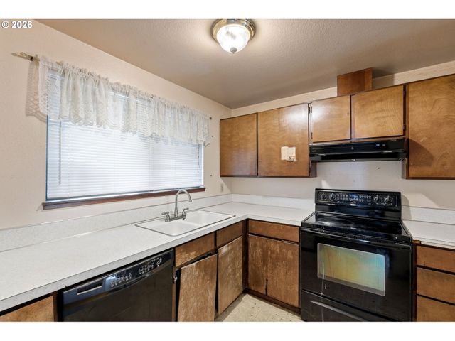 1785 Sw BATTAGLIA Ave, Gresham, OR 97080