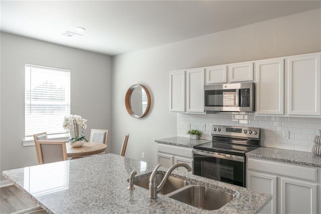 5261 Grassland Drive, Guthrie, OK 73044