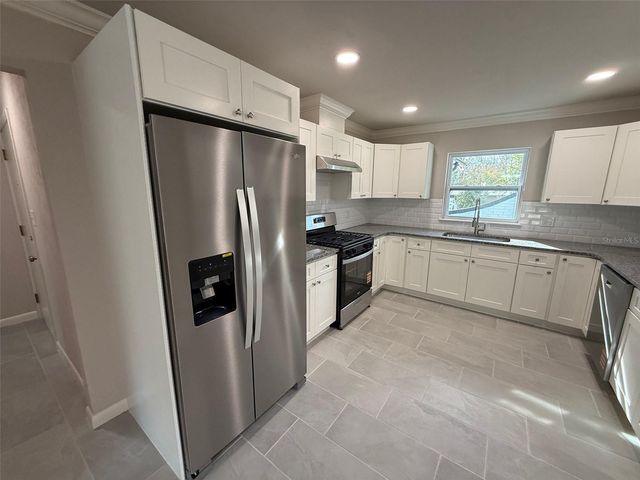 8424 NW 4TH PLACE, Gainesville, FL 32607