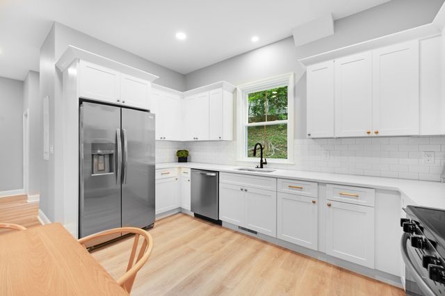 271 Washington Ave 1, Chelsea, MA 02150