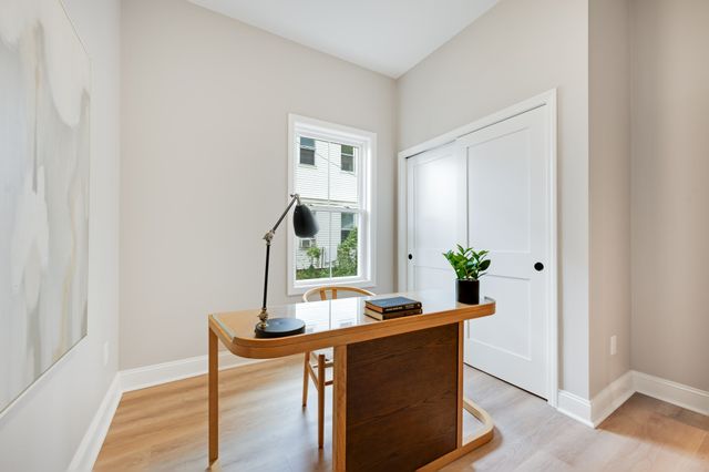 271 Washington Ave 1, Chelsea, MA 02150
