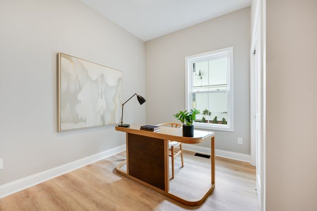 271 Washington Ave 1, Chelsea, MA 02150