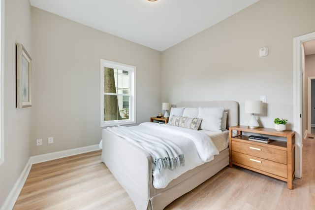 271 Washington Ave 1, Chelsea, MA 02150