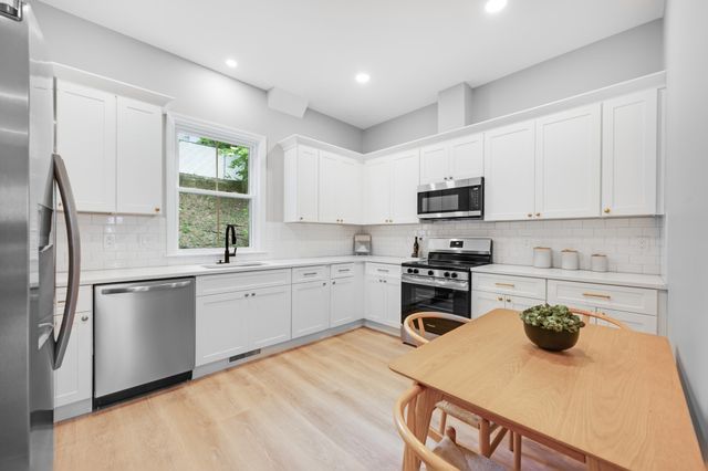 271 Washington Ave 1, Chelsea, MA 02150