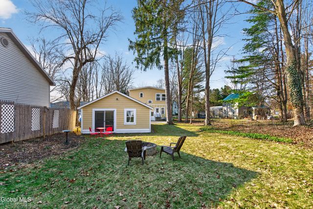 4 Avenue A, Saratoga Springs, Inside, NY 12866