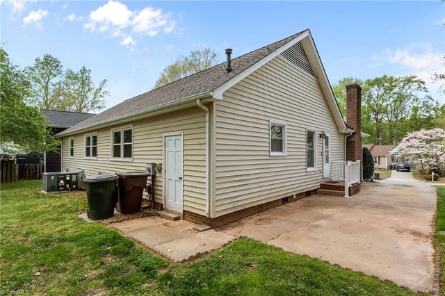 1611 Maple Ridge Court, Greensboro, NC 27455