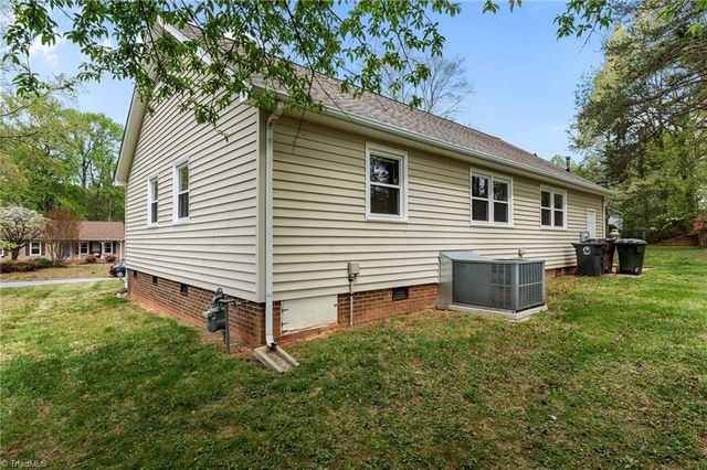 1611 Maple Ridge Court, Greensboro, NC 27455