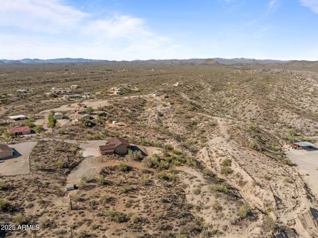 45327 SAN DOMINGO PEAK Trail, Morristown, AZ 85342